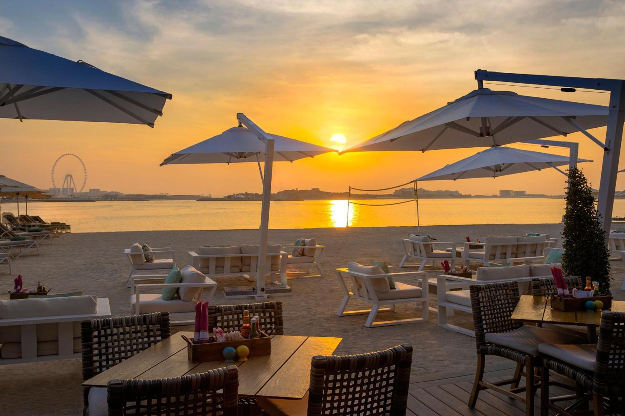 Marriott Resort Palm Jumeirah, Dubaj Zewnętrze zdjęcie Sunset at the beach